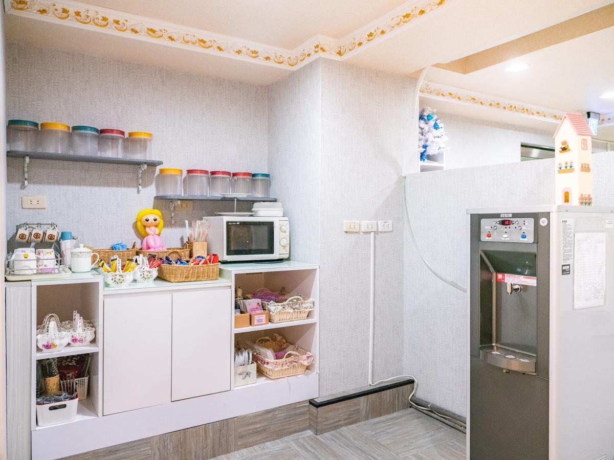 Gwawa Hotel Каосюн Екстериор снимка